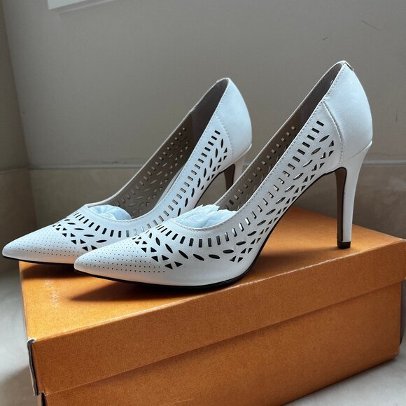 NWT! Unisa Samiaa Heal Size 6 - Picture 1 of 11